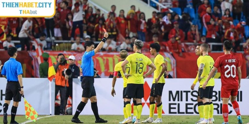 Kèo Thẻ Đỏ Thienhabet - Bí Quyết Chinh Phục Loại Kèo Độc Đáo 3 Phân tích phong cách trọng tài bắt kèo thẻ đỏ
